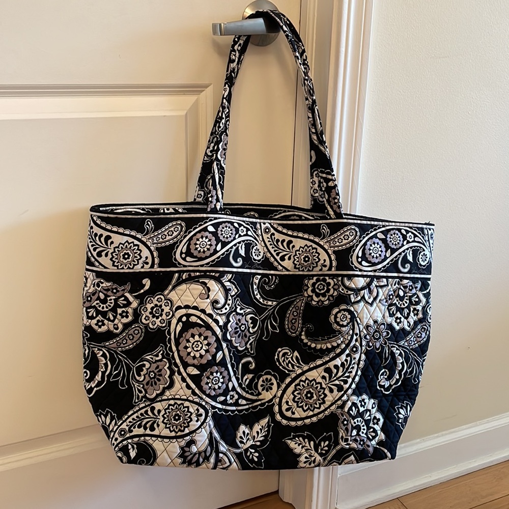 Vera Bradley Grand Tote in Midnight Paisley
